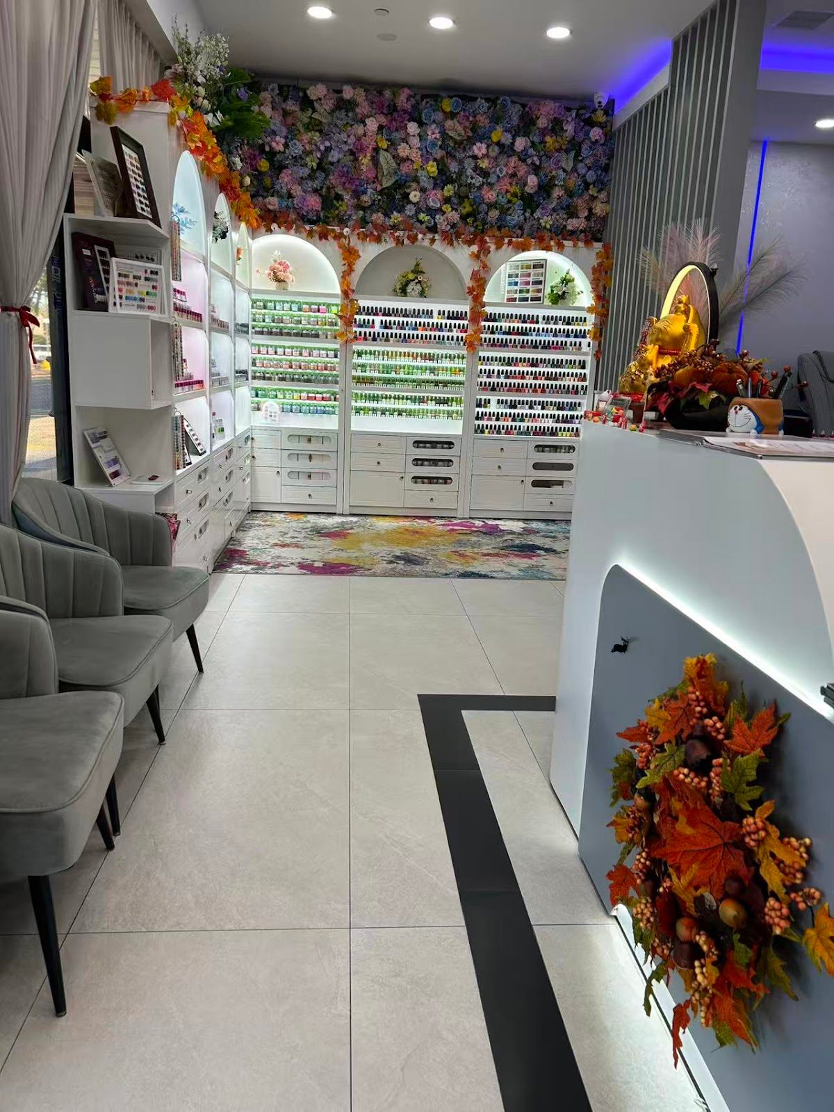 Bloom Nail Spa environment