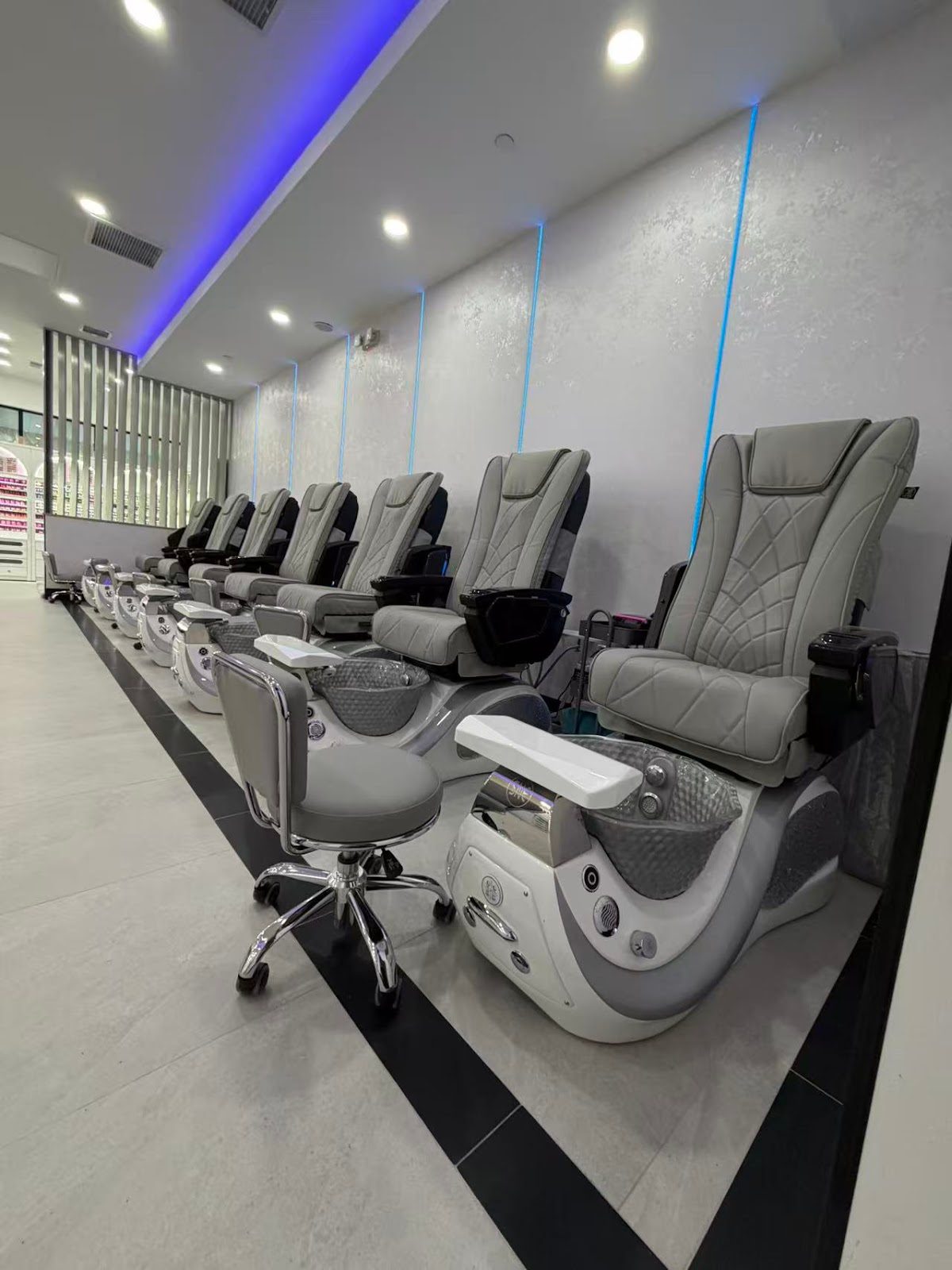 Bloom Nail Spa environment