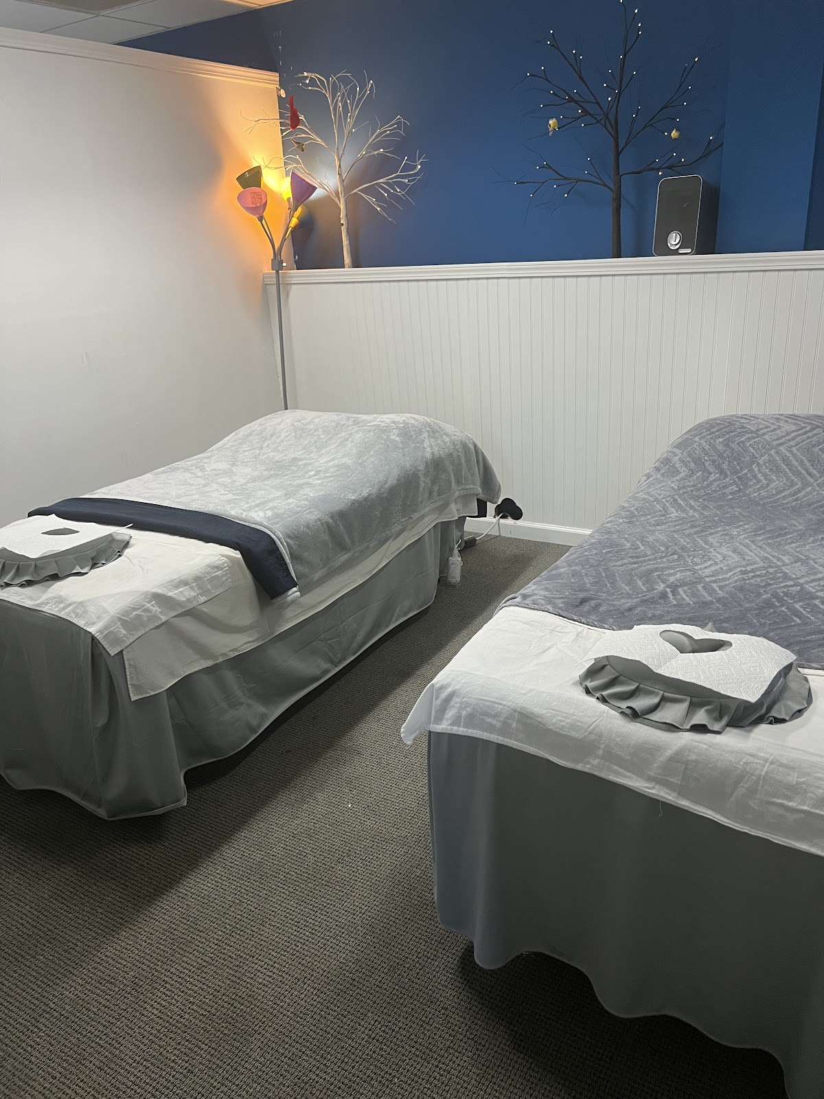 Michael's Reflexology Center & Head Spa environment