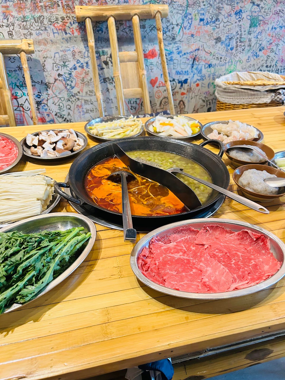 Zha Zha Beef environment